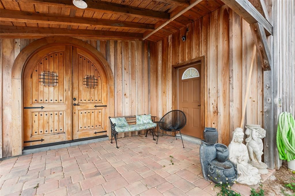 For Sale: $700,000 (5 beds, 3 baths, 2070 Square Feet)