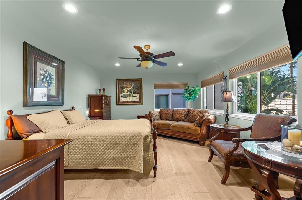 For Sale: $2,149,000 (4 beds, 3 baths, 2657 Square Feet)