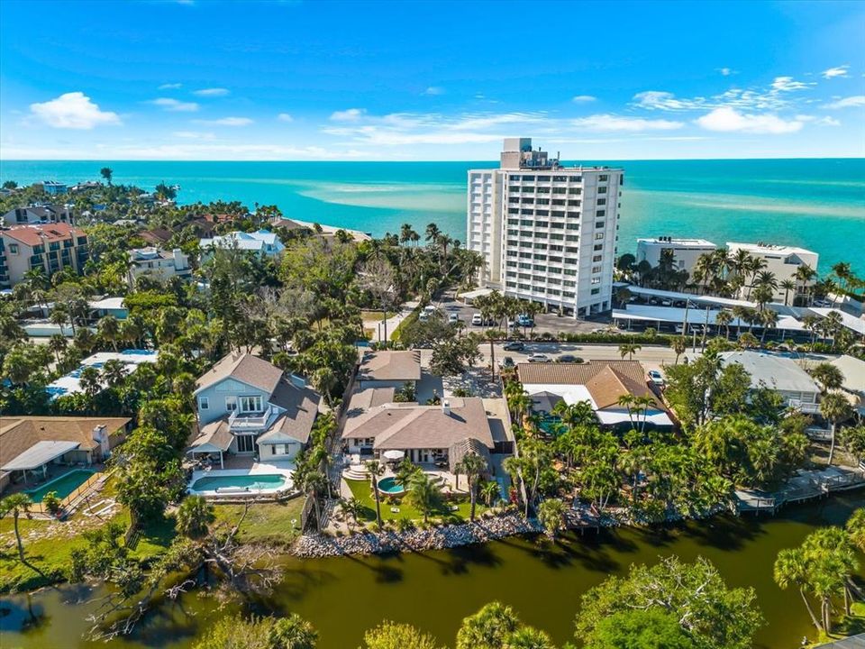 For Sale: $2,149,000 (4 beds, 3 baths, 2657 Square Feet)