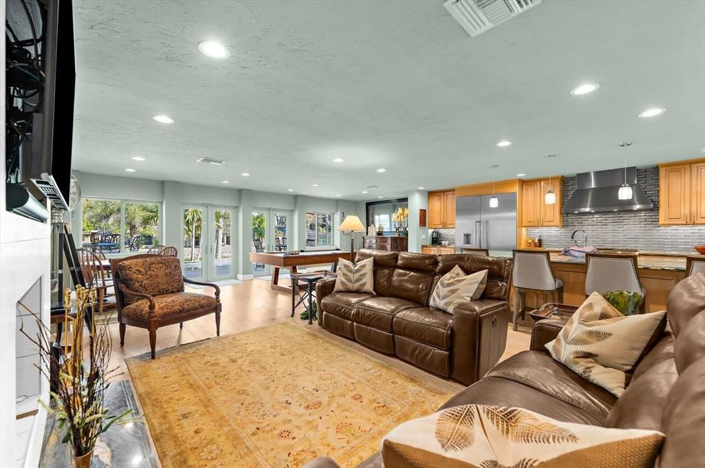 For Sale: $2,149,000 (4 beds, 3 baths, 2657 Square Feet)