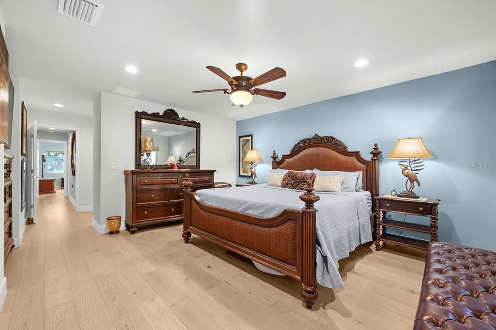 For Sale: $2,149,000 (4 beds, 3 baths, 2657 Square Feet)