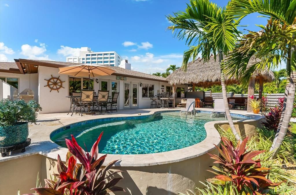 For Sale: $2,149,000 (4 beds, 3 baths, 2657 Square Feet)