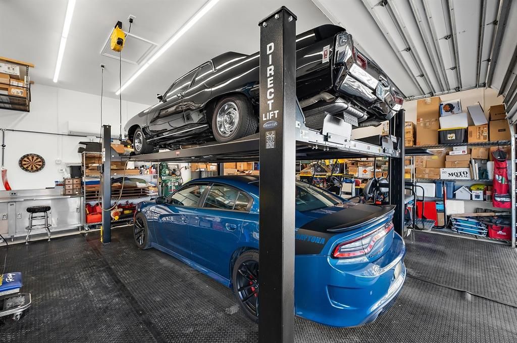 For Sale: $2,149,000 (4 beds, 3 baths, 2657 Square Feet)