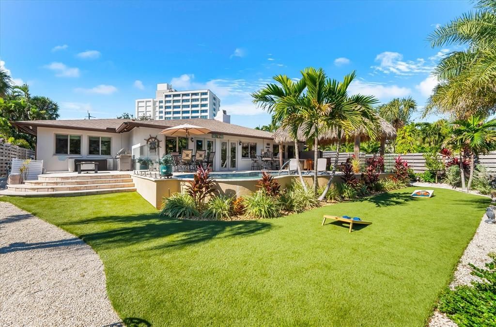 For Sale: $2,149,000 (4 beds, 3 baths, 2657 Square Feet)