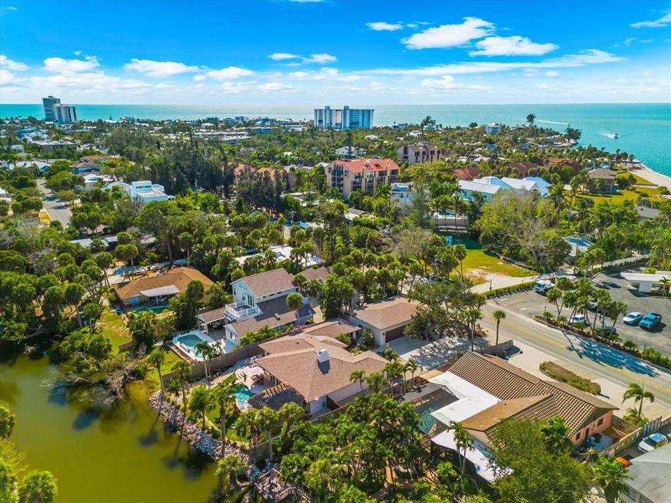 For Sale: $2,149,000 (4 beds, 3 baths, 2657 Square Feet)