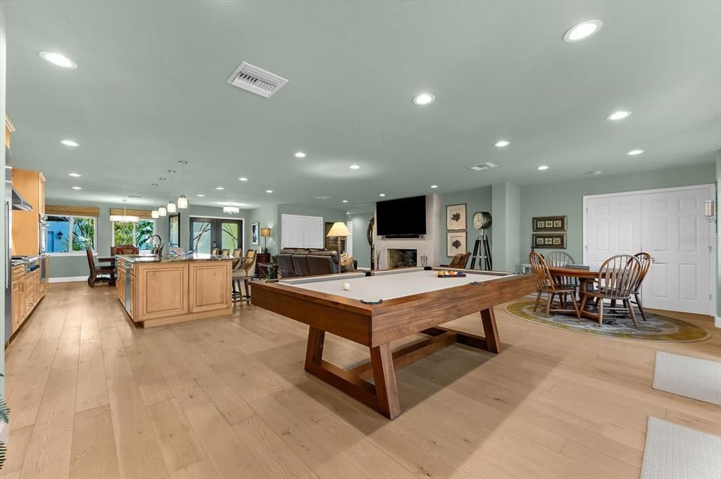 For Sale: $2,149,000 (4 beds, 3 baths, 2657 Square Feet)