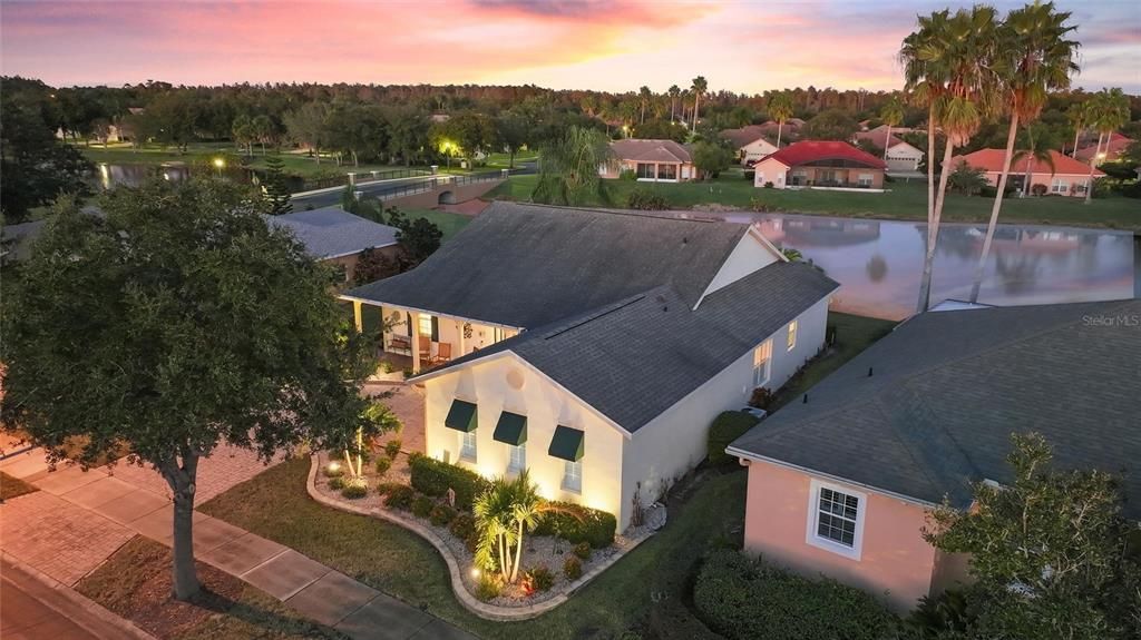 Под контрактом: $425,000 (3 спален, 2 ванн, 2139 Квадратных фут)