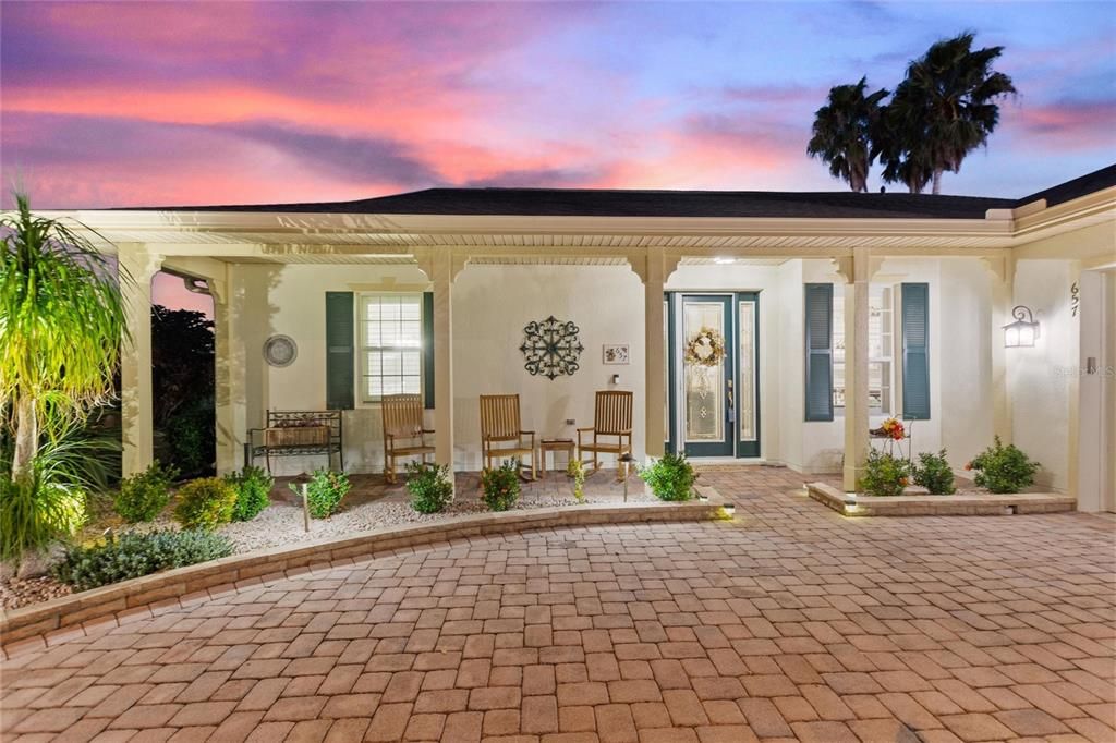 Под контрактом: $425,000 (3 спален, 2 ванн, 2139 Квадратных фут)