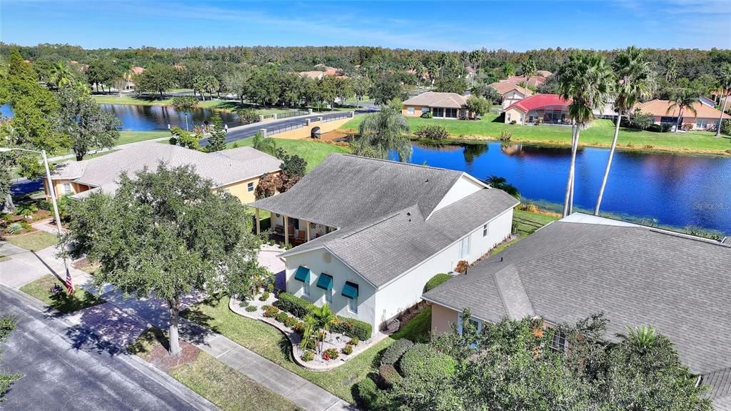 Под контрактом: $425,000 (3 спален, 2 ванн, 2139 Квадратных фут)