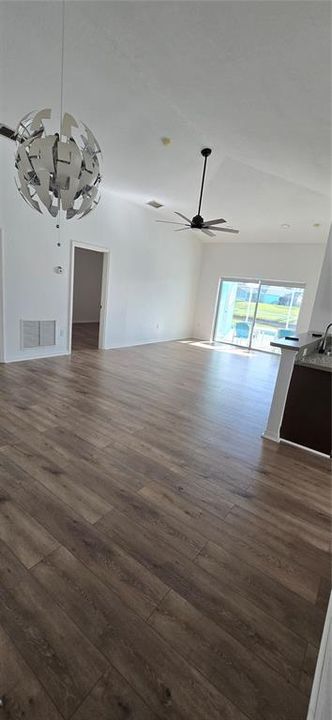 En Renta: $2,800 (5 camas, 3 baños, 1790 Pies cuadrados)