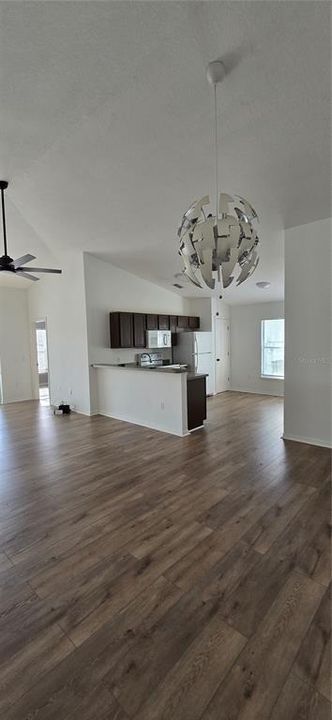 En Renta: $2,800 (5 camas, 3 baños, 1790 Pies cuadrados)