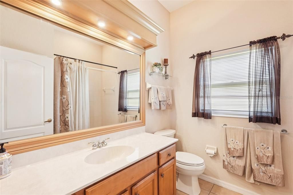 Activo con contrato: $660,000 (3 camas, 2 baños, 2279 Pies cuadrados)