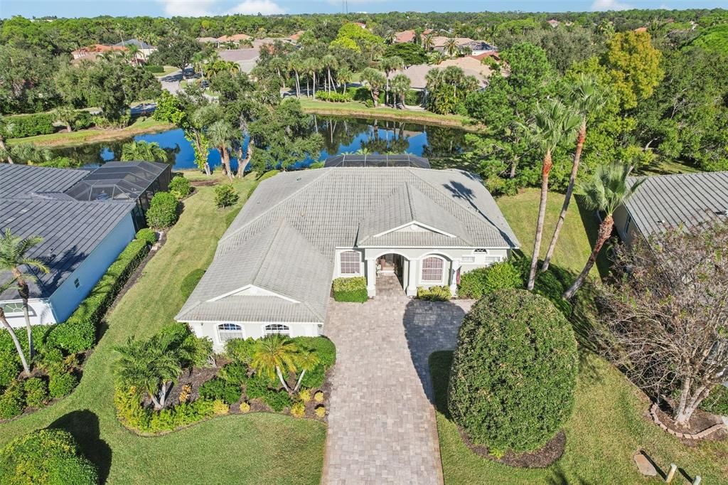 Activo con contrato: $660,000 (3 camas, 2 baños, 2279 Pies cuadrados)