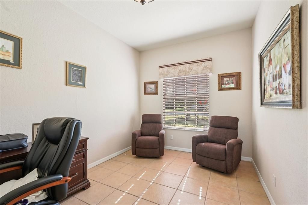 Activo con contrato: $660,000 (3 camas, 2 baños, 2279 Pies cuadrados)