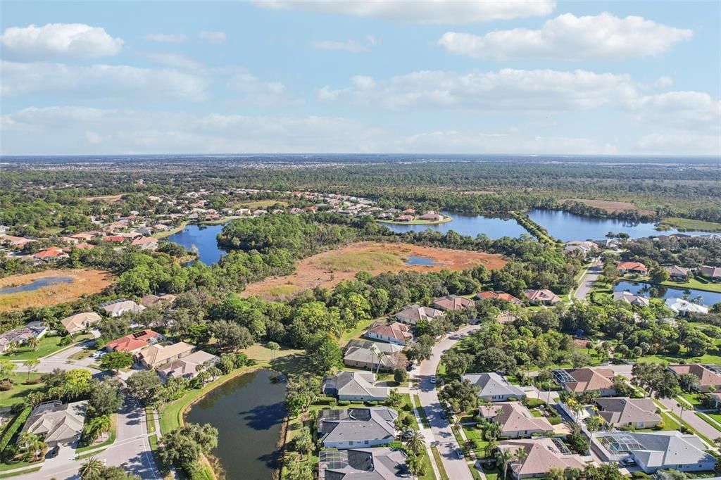 Activo con contrato: $660,000 (3 camas, 2 baños, 2279 Pies cuadrados)