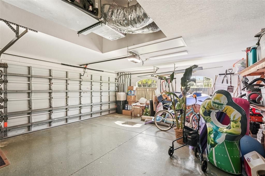 Activo con contrato: $660,000 (3 camas, 2 baños, 2279 Pies cuadrados)