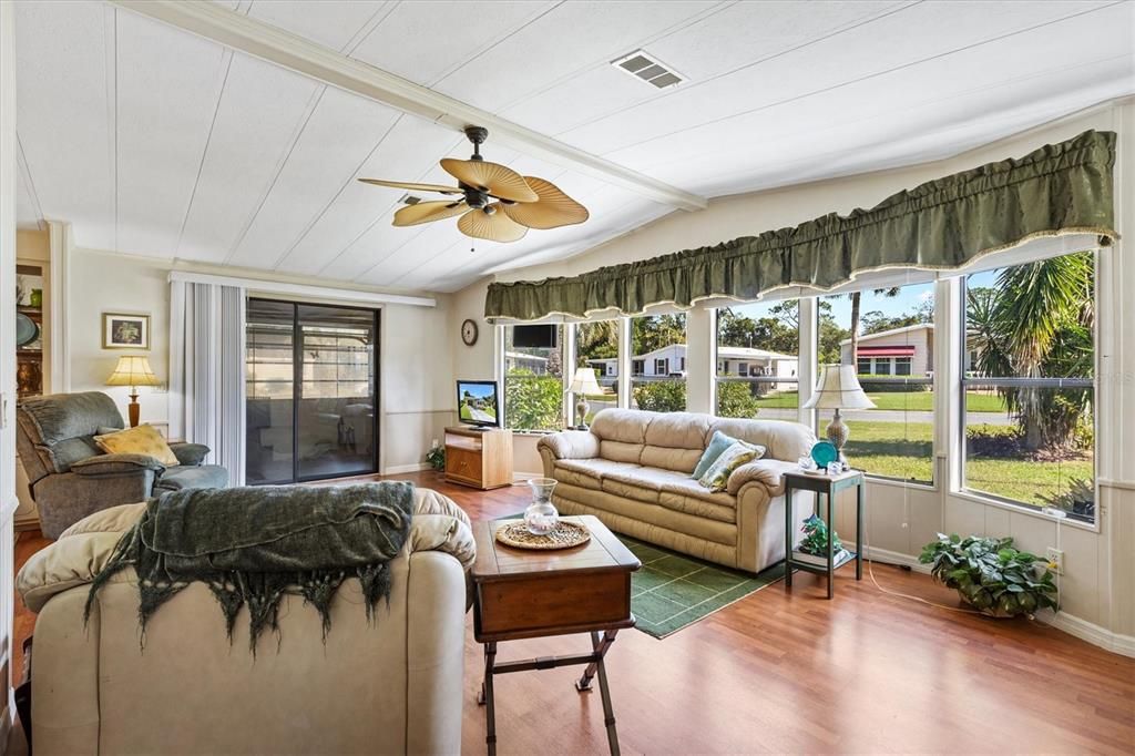 En Venta: $189,900 (2 camas, 2 baños, 1188 Pies cuadrados)