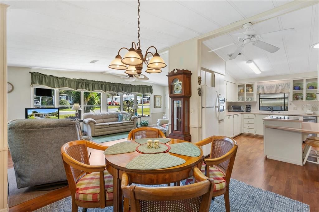 En Venta: $189,900 (2 camas, 2 baños, 1188 Pies cuadrados)