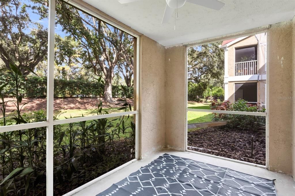 На продажу: $189,000 (2 спален, 2 ванн, 1164 Квадратных фут)