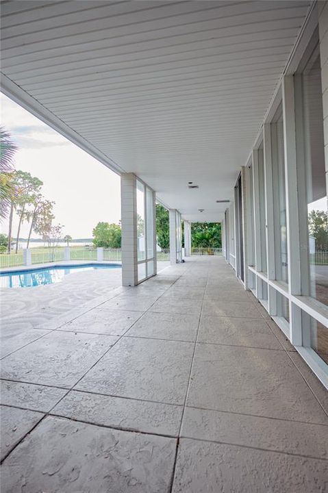 En Venta: $849,900 (4 camas, 2 baños, 2590 Pies cuadrados)