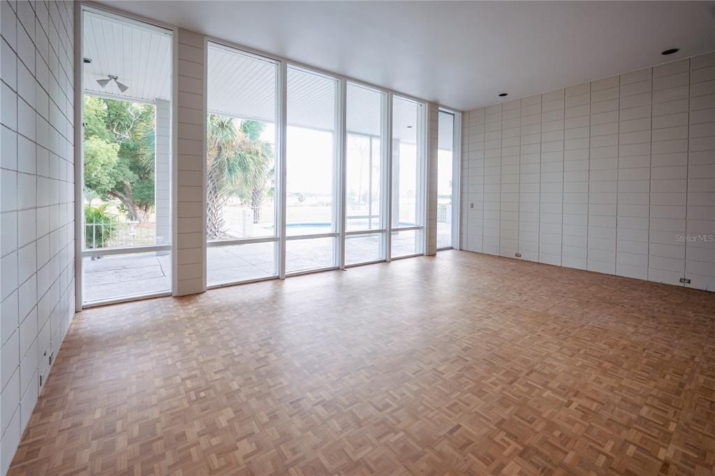 En Venta: $849,900 (4 camas, 2 baños, 2590 Pies cuadrados)