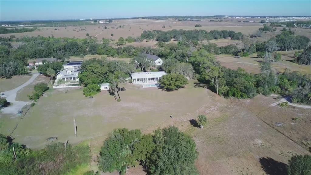 На продажу: $849,900 (4 спален, 2 ванн, 2590 Квадратных фут)