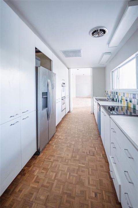 En Venta: $849,900 (4 camas, 2 baños, 2590 Pies cuadrados)