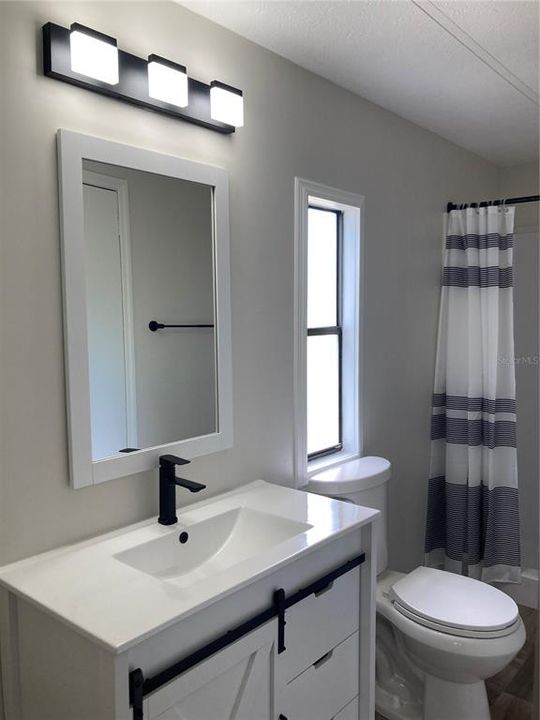 For Sale: $175,000 (2 beds, 2 baths, 1136 Square Feet)