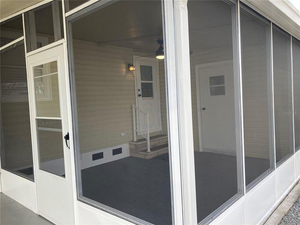 For Sale: $175,000 (2 beds, 2 baths, 1136 Square Feet)