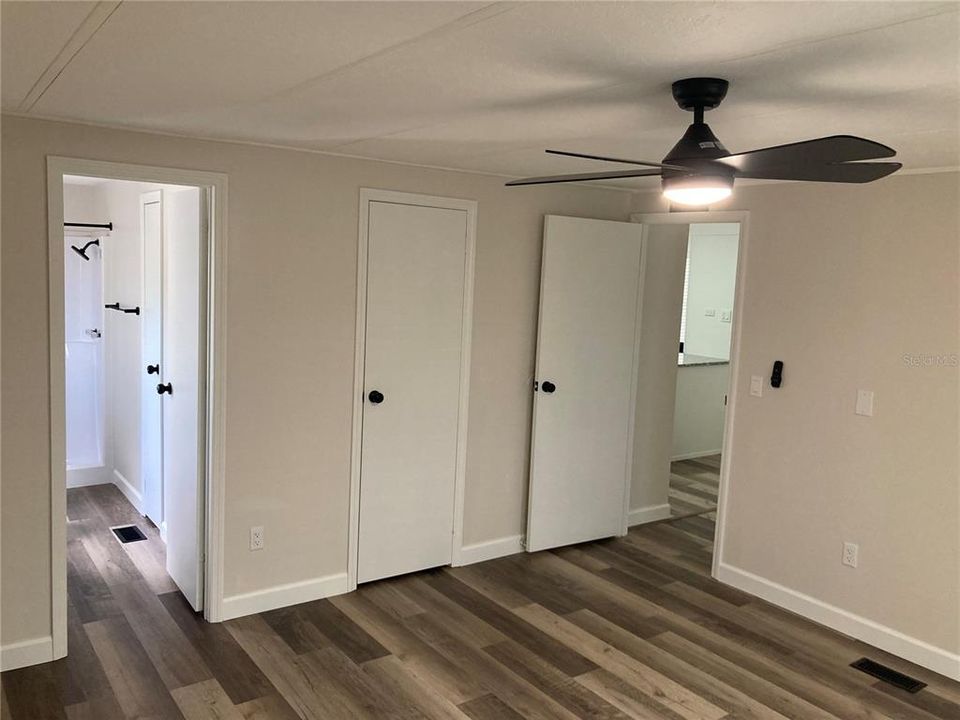 For Sale: $175,000 (2 beds, 2 baths, 1136 Square Feet)