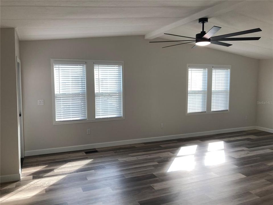 For Sale: $175,000 (2 beds, 2 baths, 1136 Square Feet)