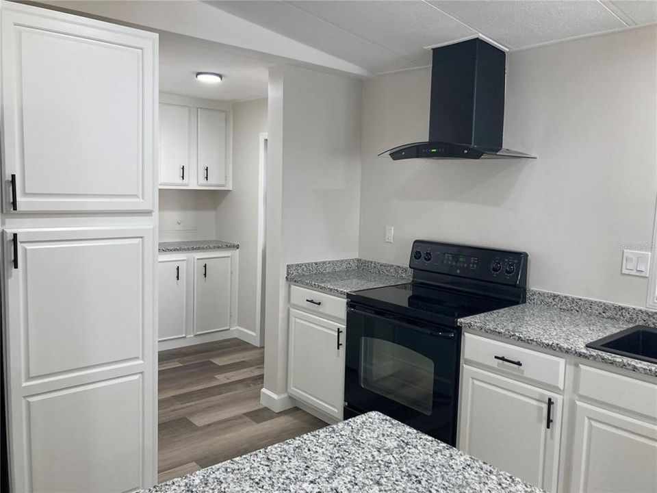 For Sale: $175,000 (2 beds, 2 baths, 1136 Square Feet)