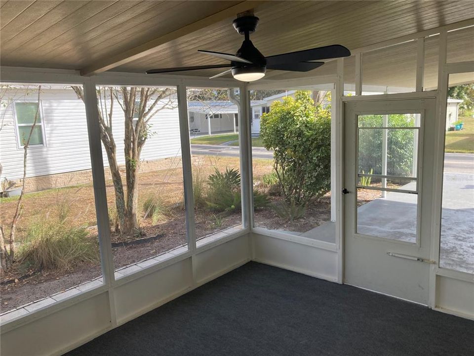 For Sale: $175,000 (2 beds, 2 baths, 1136 Square Feet)