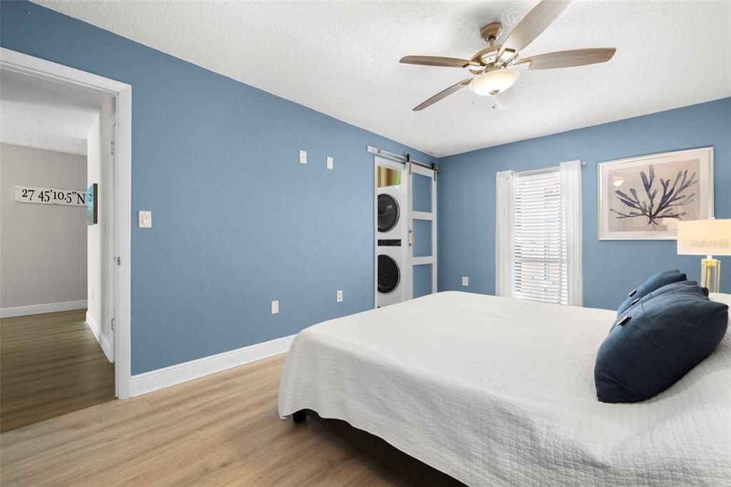 For Sale: $324,900 (2 beds, 2 baths, 1005 Square Feet)