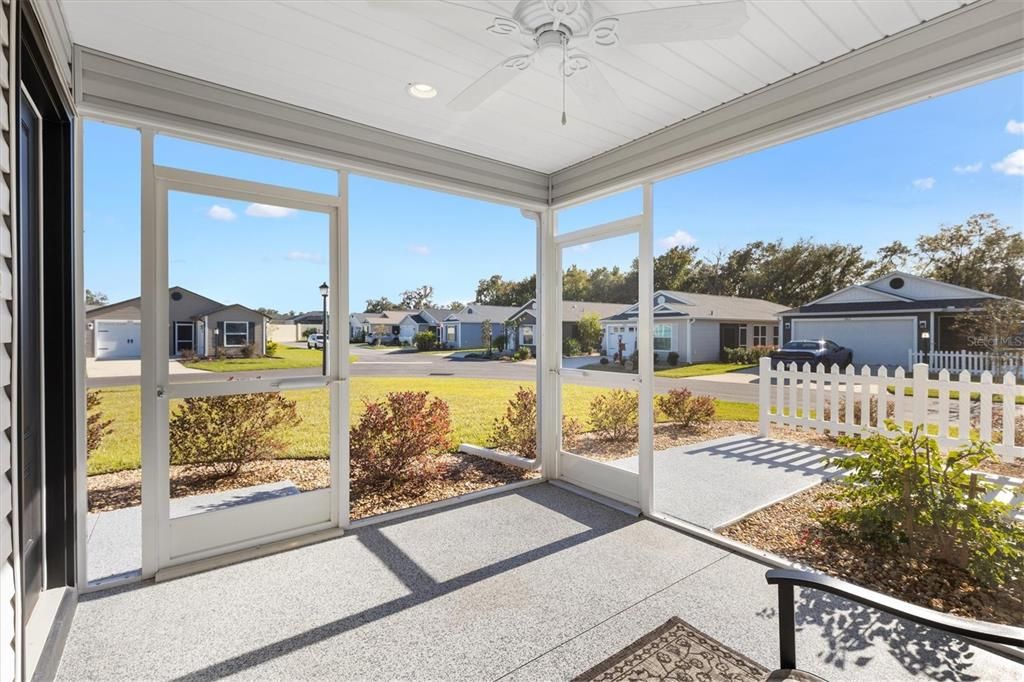 For Sale: $329,900 (2 beds, 2 baths, 1286 Square Feet)