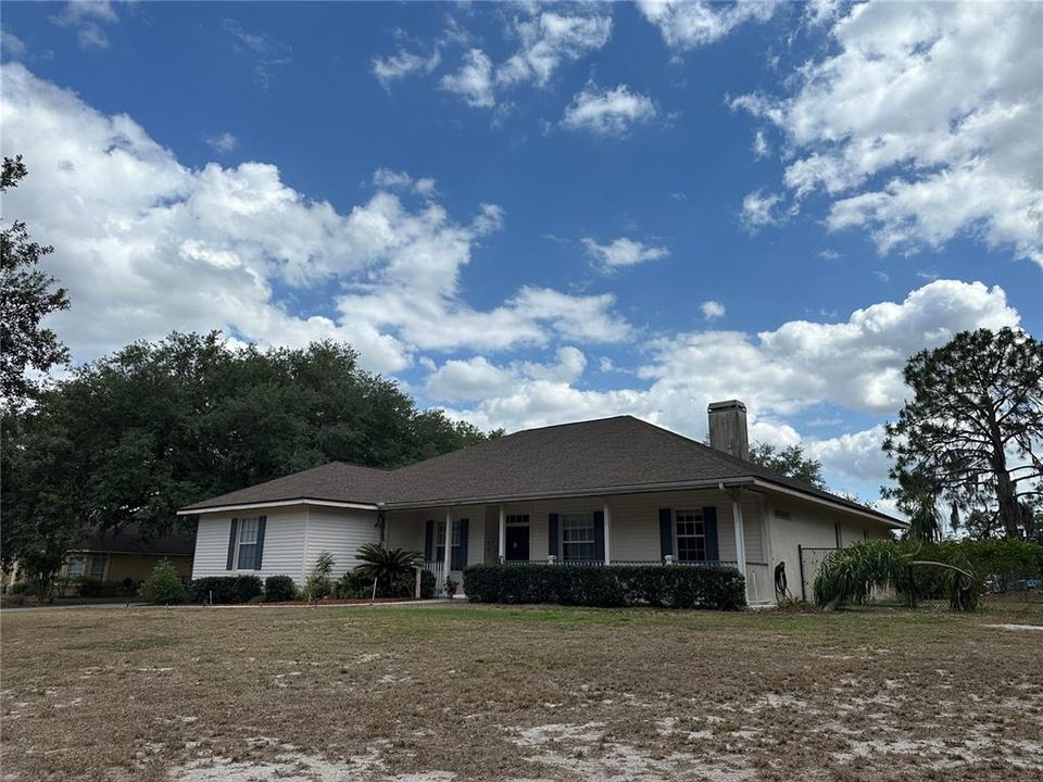 For Sale: $535,000 (3 beds, 2 baths, 2237 Square Feet)