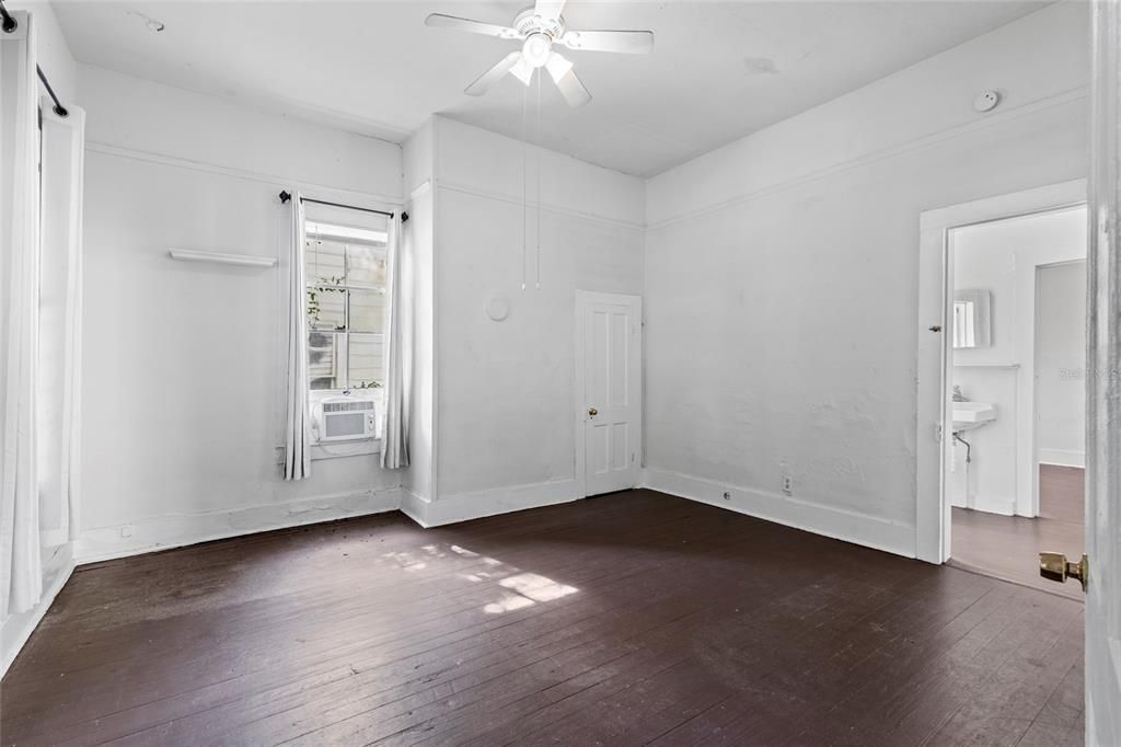 На продажу: $650,000 (0 спален, 0 ванн, 2498 Квадратных фут)