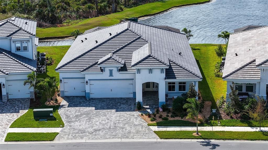 For Sale: $1,075,000 (3 beds, 3 baths, 2562 Square Feet)