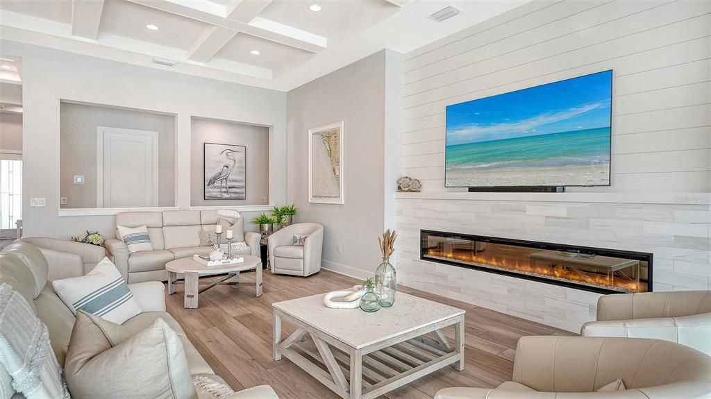 For Sale: $1,075,000 (3 beds, 3 baths, 2562 Square Feet)