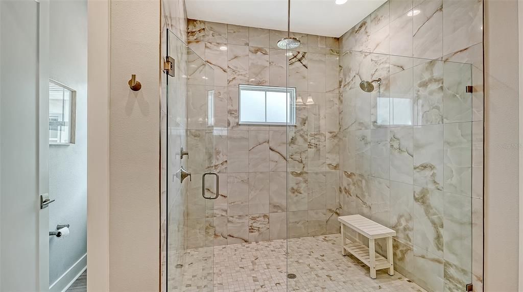 For Sale: $1,075,000 (3 beds, 3 baths, 2562 Square Feet)