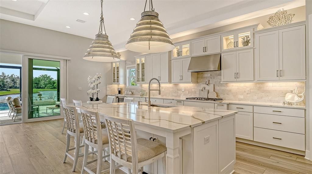 For Sale: $1,075,000 (3 beds, 3 baths, 2562 Square Feet)