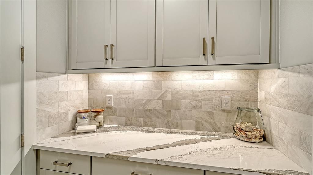 For Sale: $1,075,000 (3 beds, 3 baths, 2562 Square Feet)