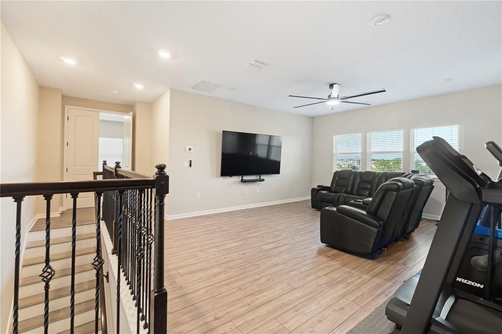 For Sale: $1,050,000 (5 beds, 5 baths, 4764 Square Feet)