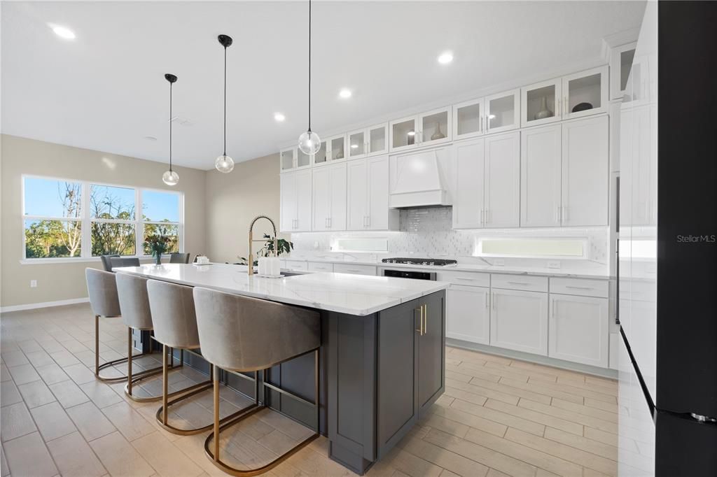 For Sale: $1,050,000 (5 beds, 5 baths, 4764 Square Feet)