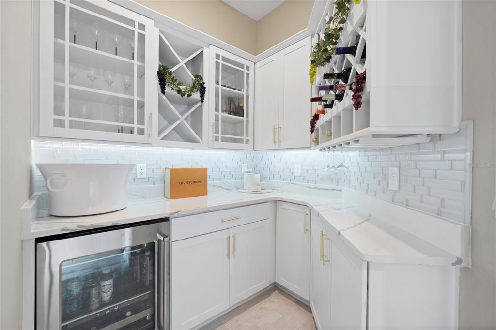 For Sale: $1,050,000 (5 beds, 5 baths, 4764 Square Feet)