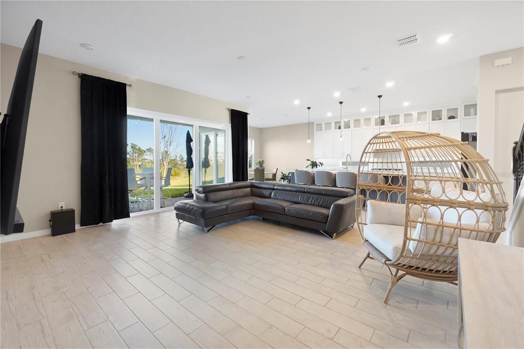 For Sale: $1,050,000 (5 beds, 5 baths, 4764 Square Feet)