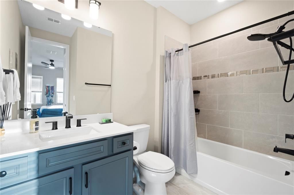 For Sale: $1,050,000 (5 beds, 5 baths, 4764 Square Feet)