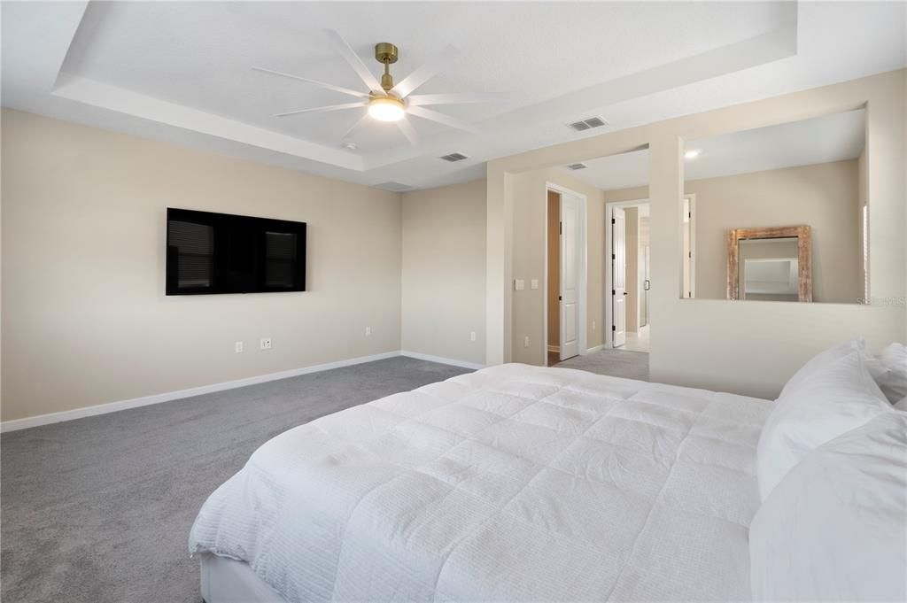 For Sale: $1,050,000 (5 beds, 5 baths, 4764 Square Feet)