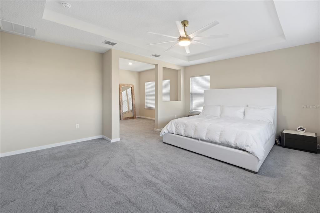 For Sale: $1,050,000 (5 beds, 5 baths, 4764 Square Feet)