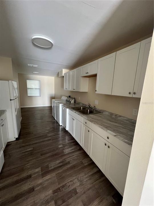 For Rent: $1,555 (2 beds, 2 baths, 1100 Square Feet)